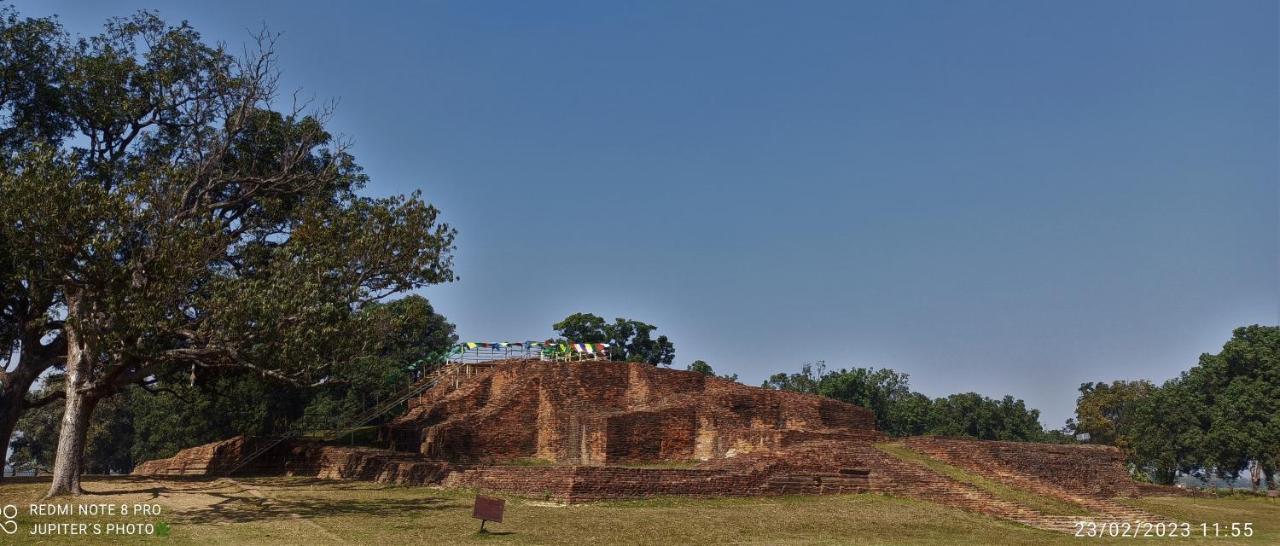 The Lumbini Village Lodge Buitenkant foto