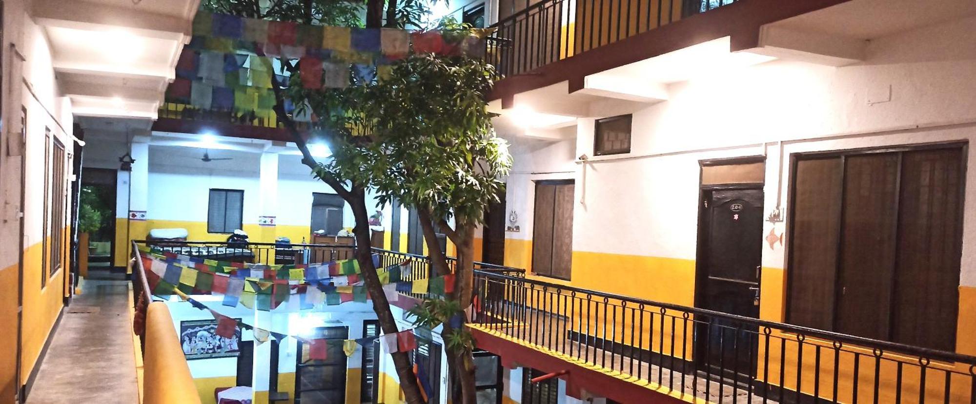 The Lumbini Village Lodge Buitenkant foto