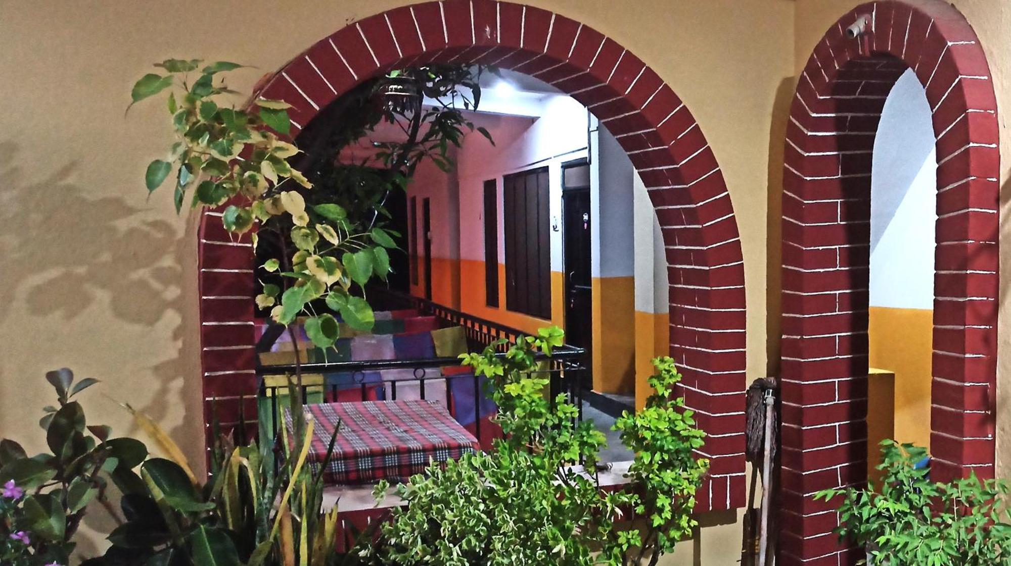 The Lumbini Village Lodge Buitenkant foto